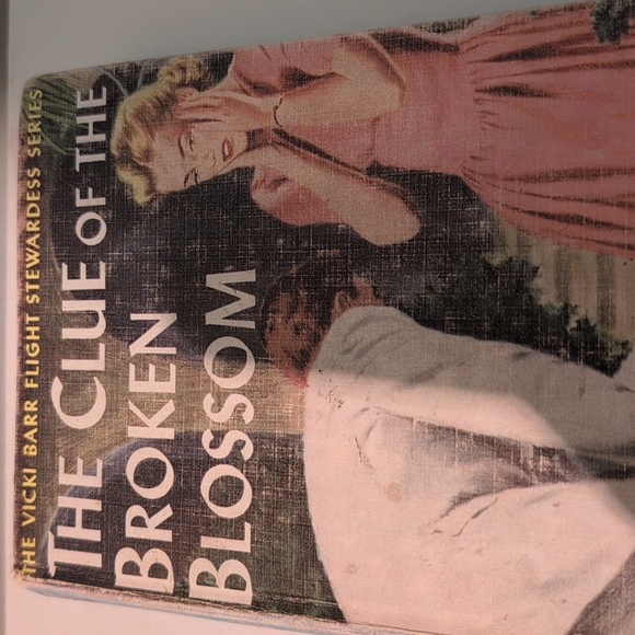 Vintage Book Collection - Picture 14 of 16